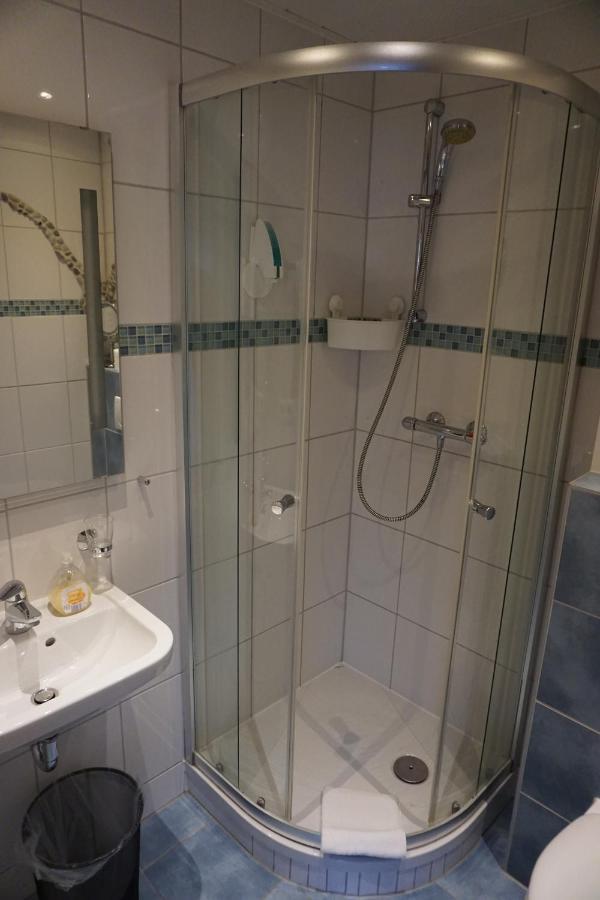 Ruthmann-Rheinblick Garni Hotell Oestrich-Winkel Exteriör bild