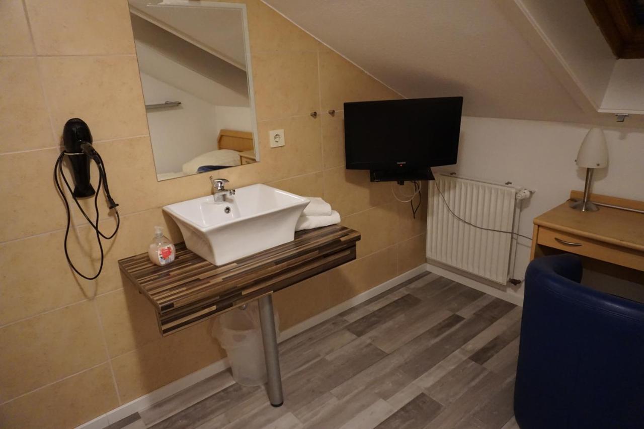Ruthmann-Rheinblick Garni Hotell Oestrich-Winkel Exteriör bild