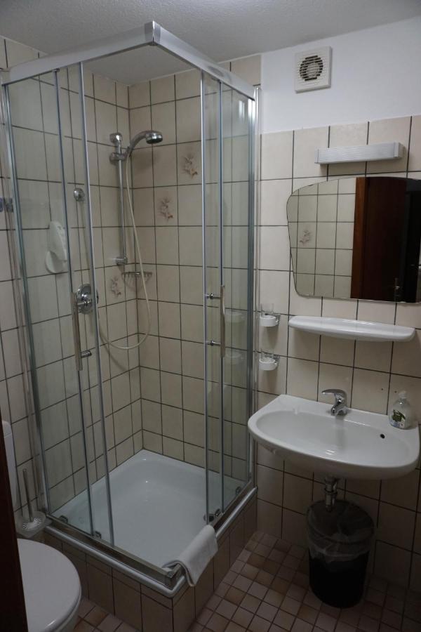 Ruthmann-Rheinblick Garni Hotell Oestrich-Winkel Exteriör bild