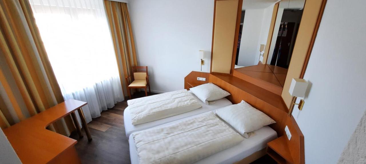 Ruthmann-Rheinblick Garni Hotell Oestrich-Winkel Exteriör bild