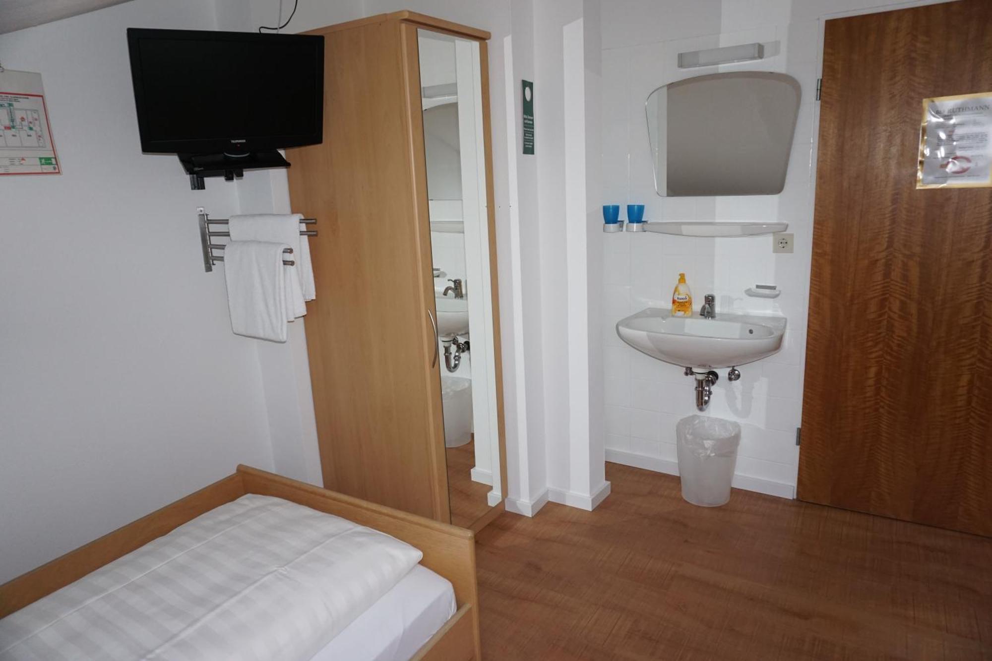 Ruthmann-Rheinblick Garni Hotell Oestrich-Winkel Exteriör bild