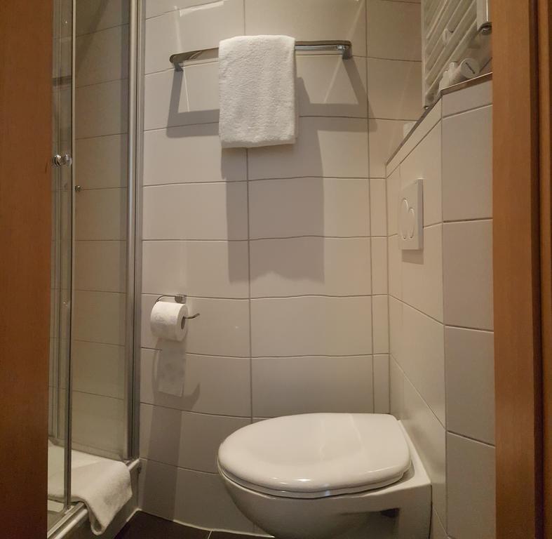 Ruthmann-Rheinblick Garni Hotell Oestrich-Winkel Exteriör bild