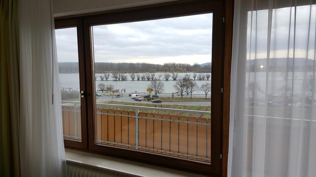 Ruthmann-Rheinblick Garni Hotell Oestrich-Winkel Exteriör bild