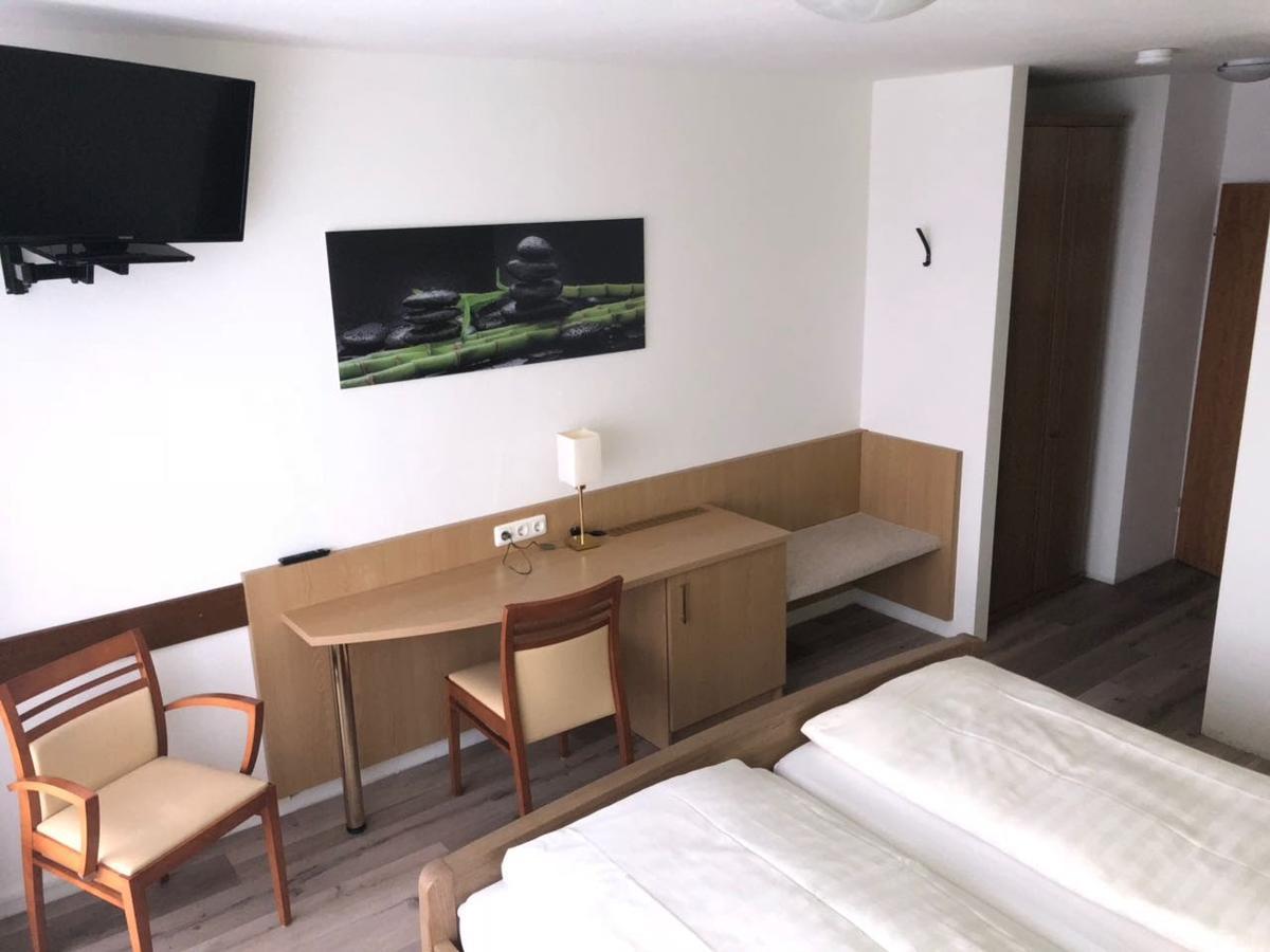 Ruthmann-Rheinblick Garni Hotell Oestrich-Winkel Exteriör bild